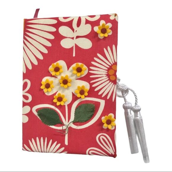 Hand-Made Floral Journal Fabric Red White & Yellow Daisy Hand Made - Picture 1 of 8